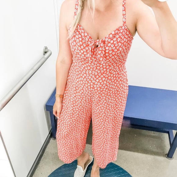 Red floral jumpsuit - Picture 2 of 2